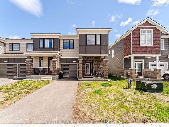 2nd image of 221 Billrian Cres