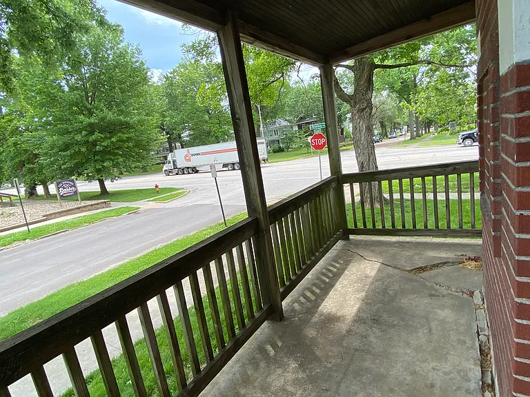 600 W Broadway Blvd #A — Photo 17