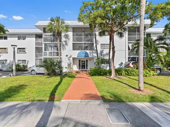251 Galen Dr APT 302, Key Biscayne, FL 33149