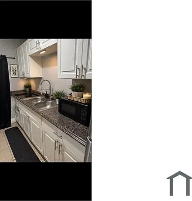 4604 N 72nd St — Photo 3