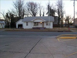 2nd image of 419 Sunset Dr