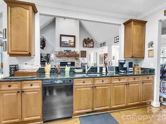 5th image of 112 Wren Ct
