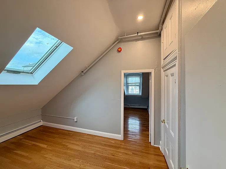 112 Keene St #6 — Photo 4