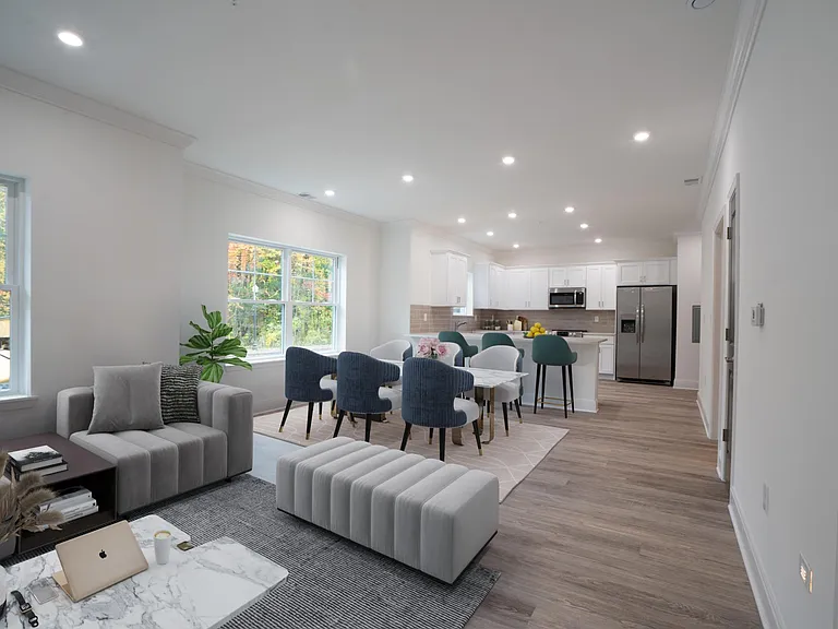Station Lane Apartments — Photo 12