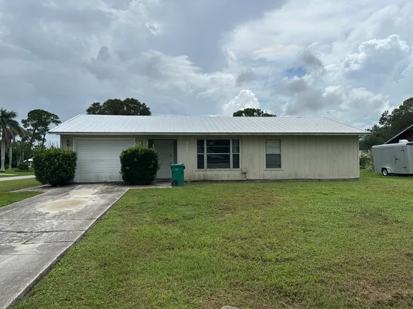 8501 Coquina Ave, Fort Pierce, FL 34951
