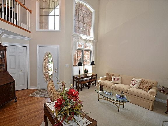 3rd image of 21458 Settlers Pond Dr