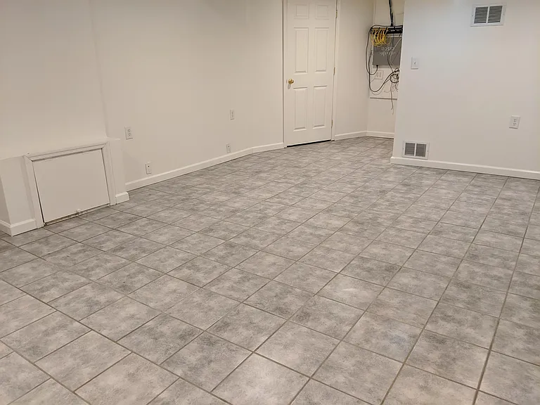 2443 S Dixie Dr — Photo 17