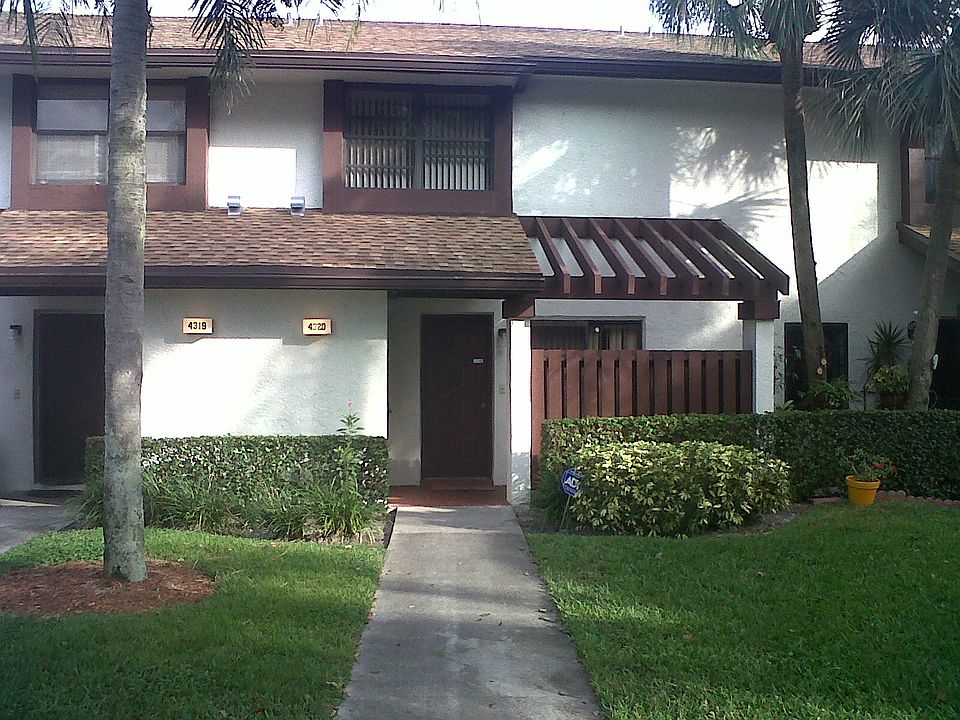 1st image of 4320 Carambola Cir N