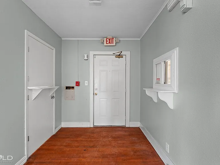 2661 Murray St — Photo 7