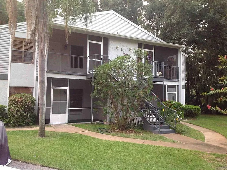 905 Northlake Dr #905 — Photo 1