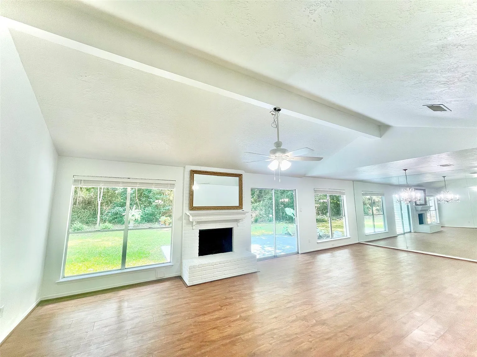 3 bed, 2.0 bath, 1677 sqft, $2,150 — Photo 4