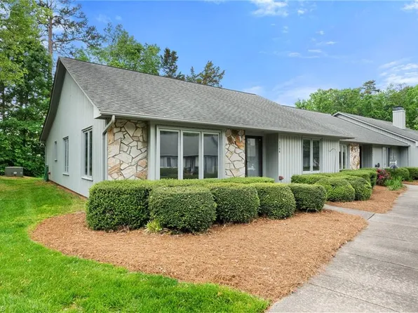 2704 Spring Bridge Trl, Greensboro, NC 27410