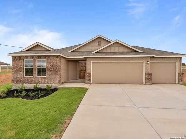 113 Reno Trail, Floresville, TX 78114