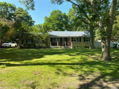 22 King St, Hampton Bays, NY, 11946
