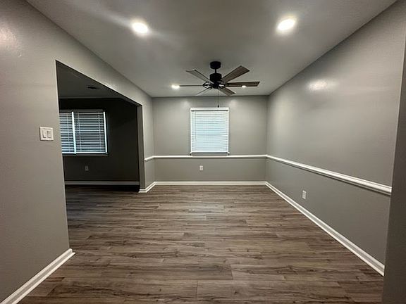 3rd image of 3416 Plum Cres