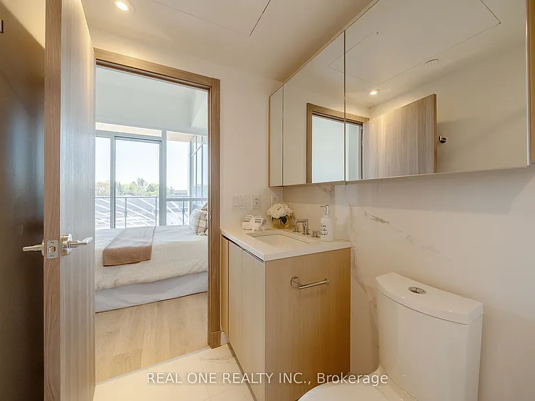 25 McMahon Dr #503 — Photo 7