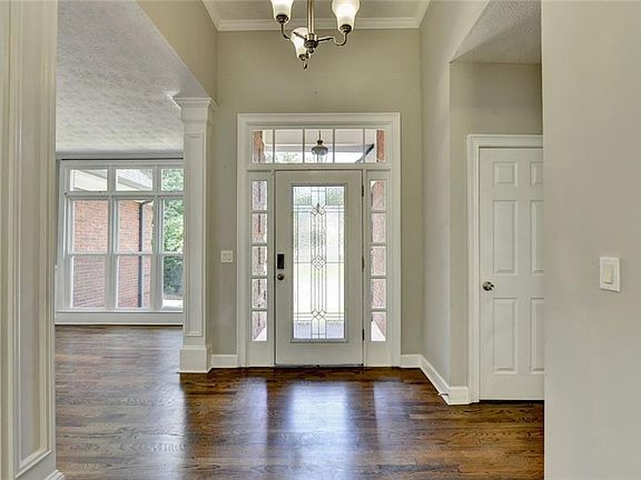 5th image of 5730 Elm Tree Dr