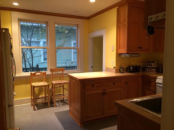 5th image of 701 Saint Olaf Ave