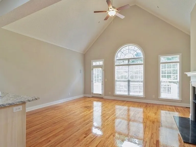 224 High Ridge Ct — Photo 9