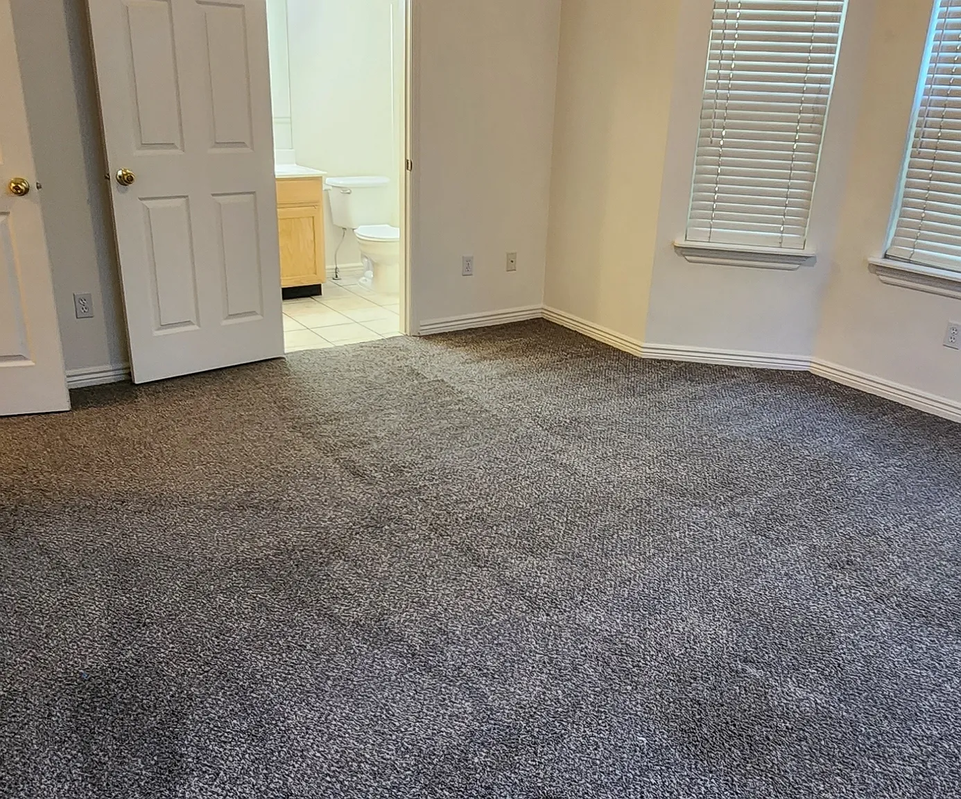 504 N Seven Peaks Blvd — Photo 2