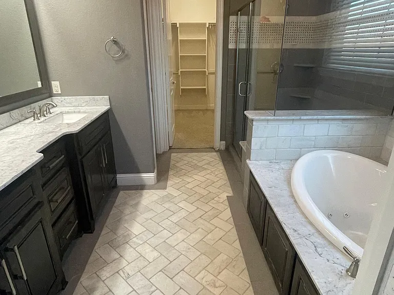 10557 Chaucer Hill Ln — Photo 7
