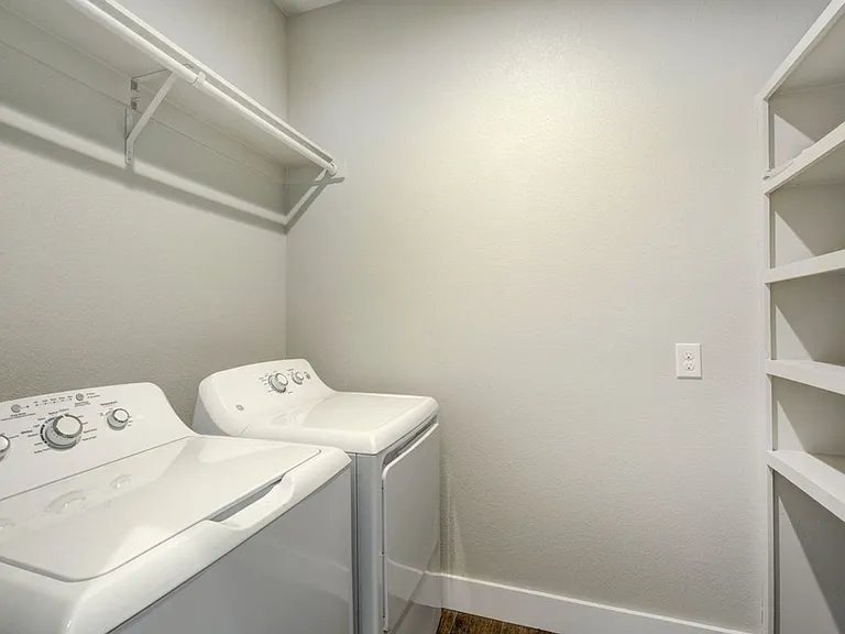 901 Shoal Cliff Ct — Photo 22