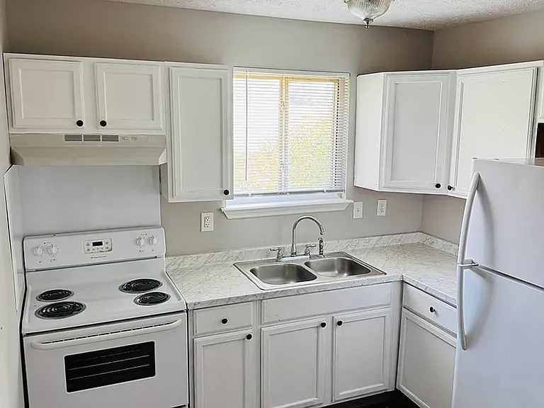 1200 Wh Davis Dr — Photo 5