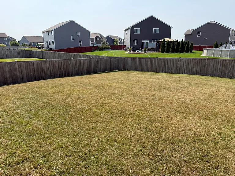 345 Hemlock Ln — Photo 17