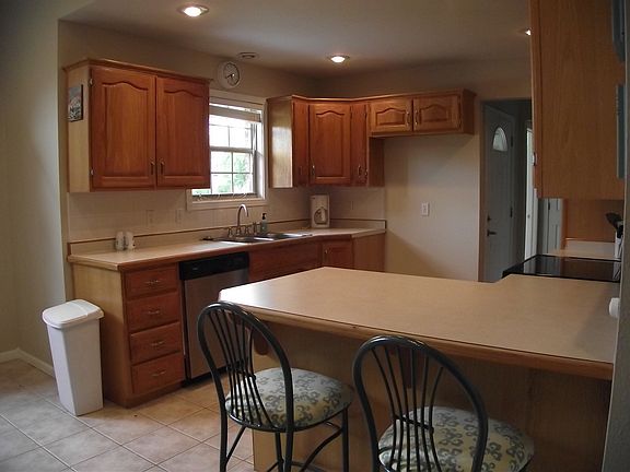 3rd image of 106 W Fonda Ln