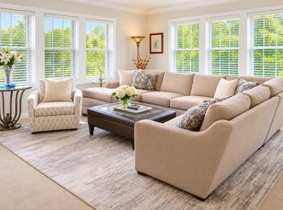 13 Morgan Dr Unit 301, Natick, MA 01760