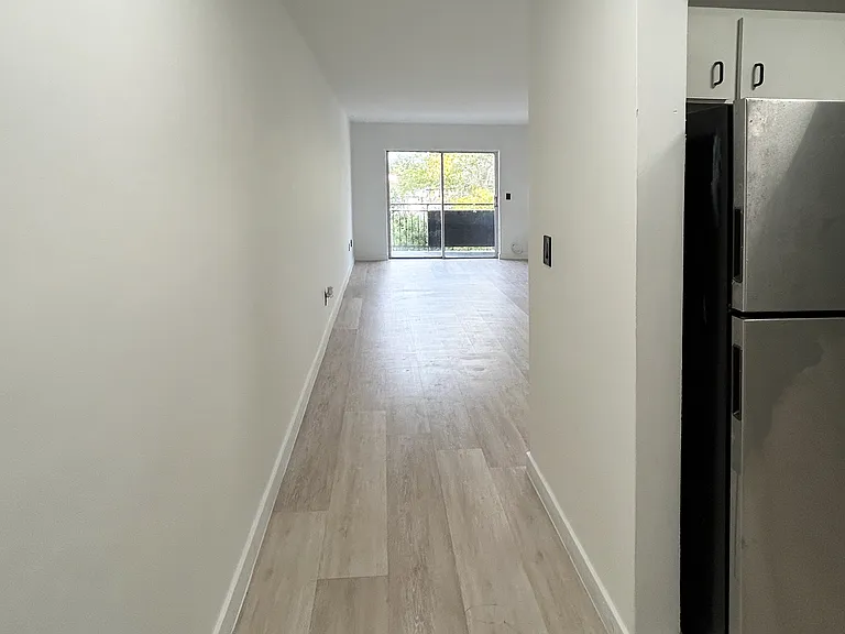 888 NE 132nd St — Photo 5