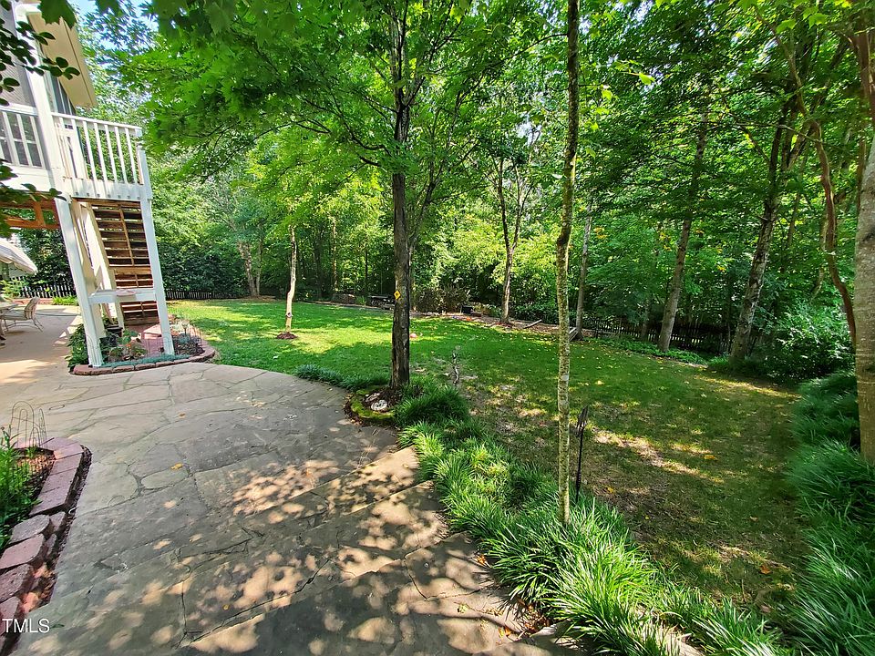 2nd image of 906 Alden Bridge Dr