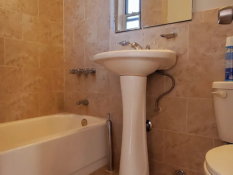 128 Marine Ave #5A — Photo 8