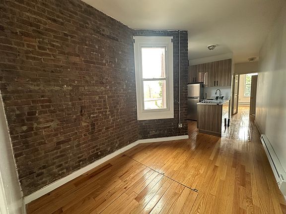 5th image of 43 Cumberland St #3A