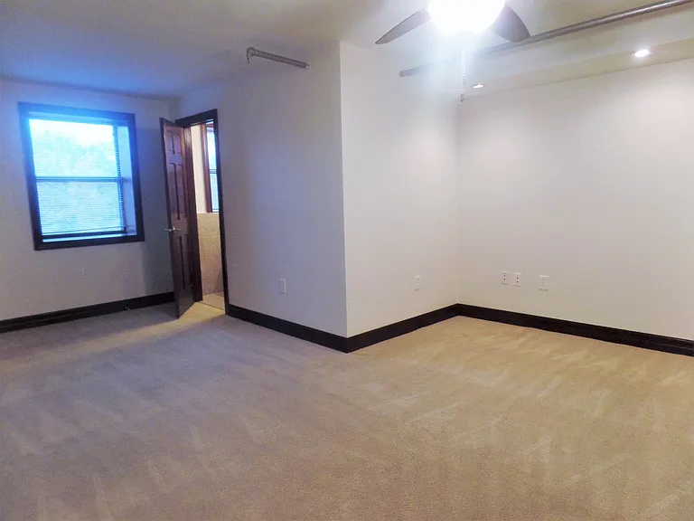 Gallery CWE — Photo 86