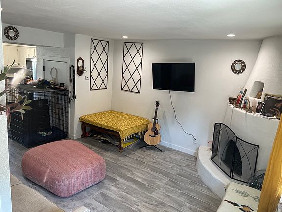 4th image of 3202 Rufina St APT F
