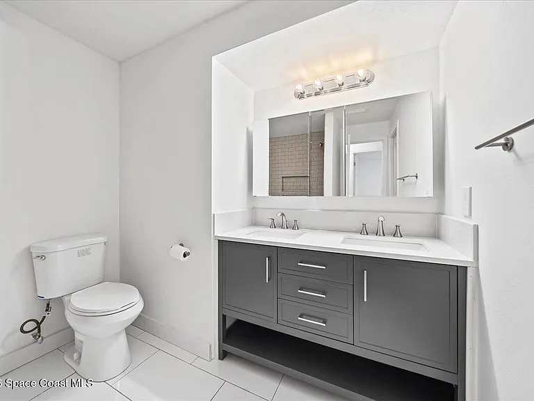 935 S Tropical Trl — Photo 14