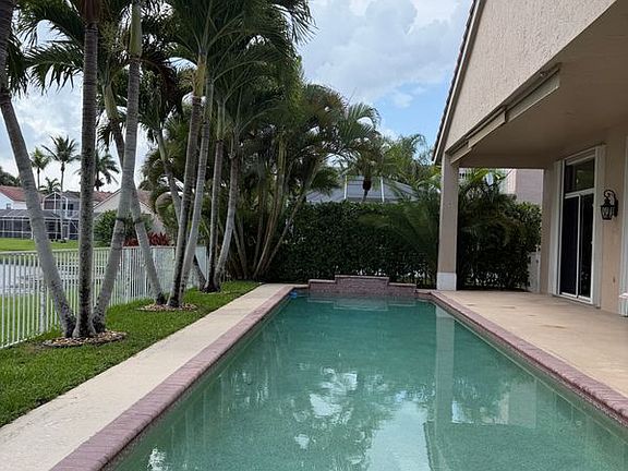 3rd image of 19496 Preserve Dr