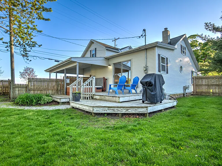 116 S Park St — Photo 29