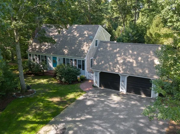 26 Felicia Ter, Pembroke, MA 02359