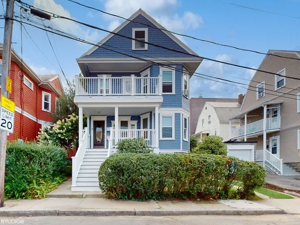 9 Central Rd #1, Somerville, MA 02143