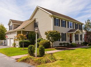 105 Riverside Dr, Wrentham, MA 02093