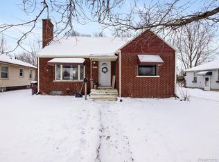 7240 Stephens Rd, Center Line, MI 48015