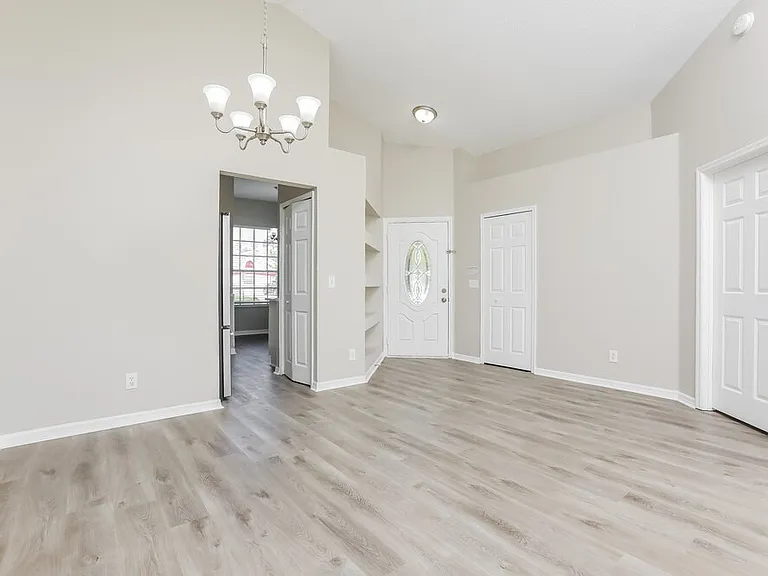 2539 Titus Ct — Photo 4