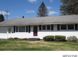 519 Locust Dr, Utica, NY 13502