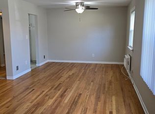 6990 Town Ln, Dearborn Heights, MI 48127