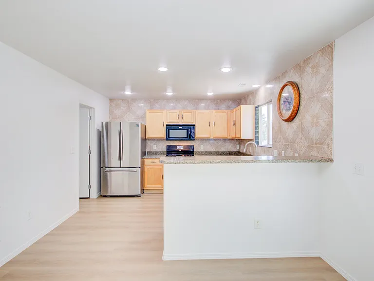 1153 W 400 S — Photo 13