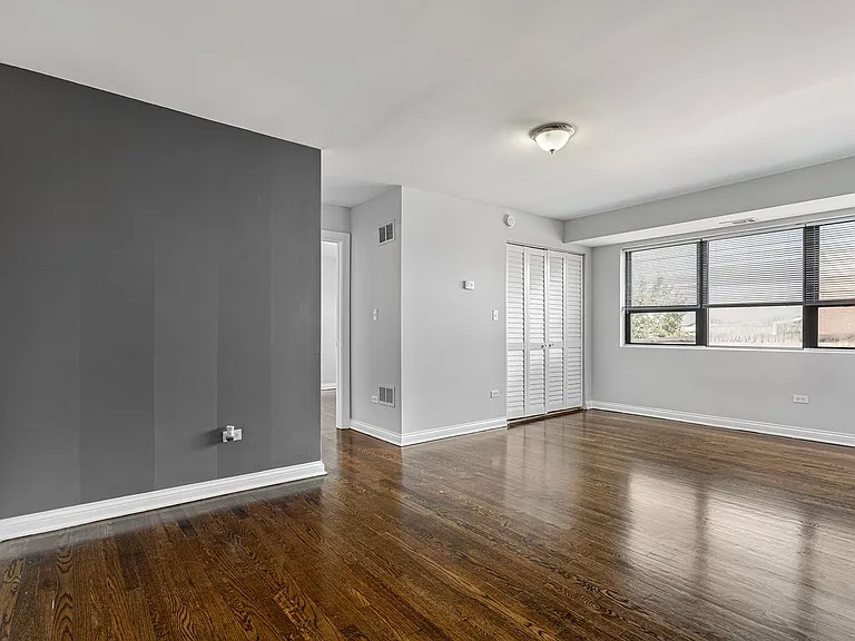 7616 N Marshfield Ave — Photo 67