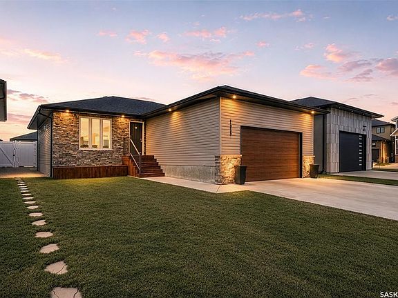 3rd image of 123 Hodges CRESCENT