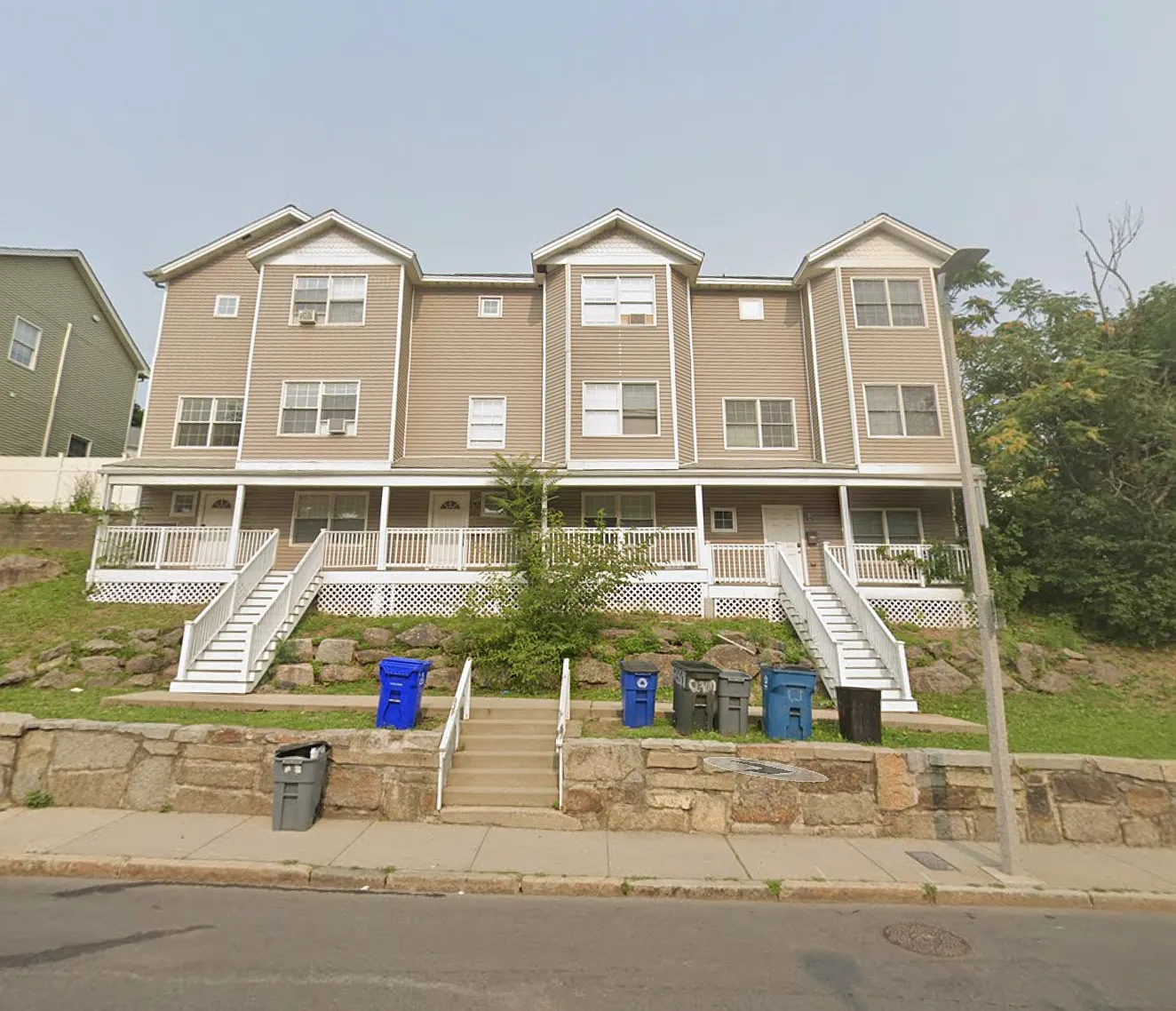 6 bed, 1886 sqft, $4,900 — Photo 1